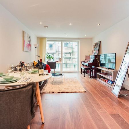 Stylish And Comfortable Canary Wharf Apartment Perfect For Long Stays London Exteriör bild